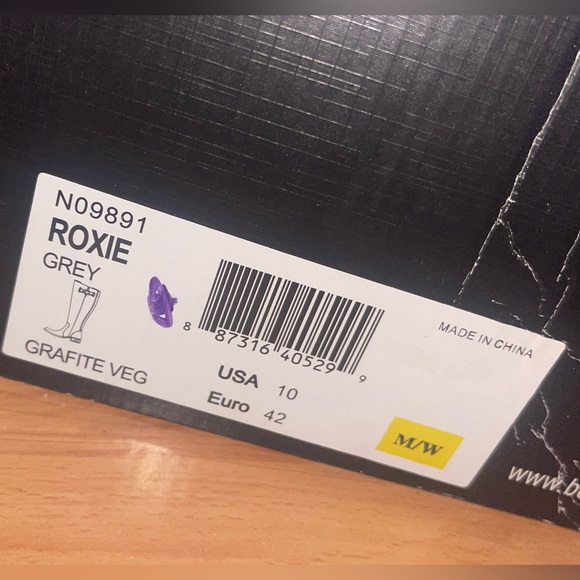 Born crown boots size 10 Roxie Grey Grafite Veg. New in box. - Picture 5 of 5